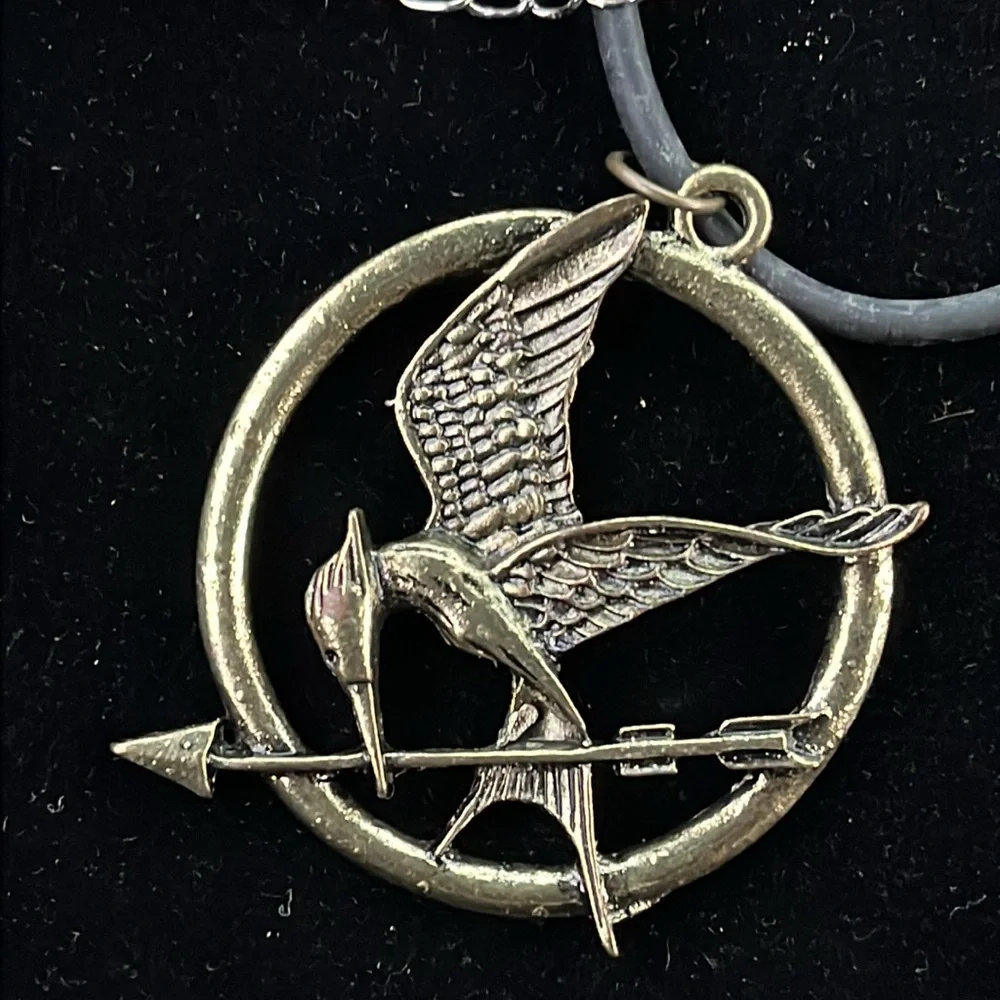 Hunger Game-like Theme Unisex Necklace